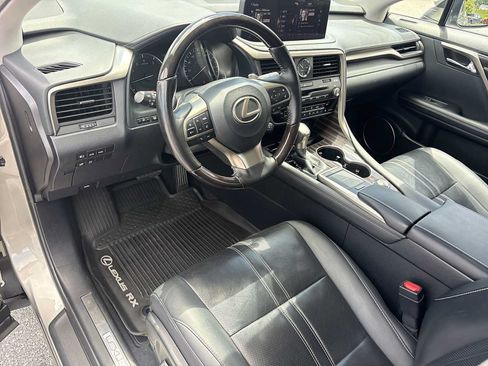 Used 2020 Lexus RX 350L Luxury w/ Cold Weather Package (CT) FWD image 10