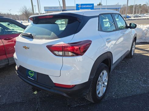 Used 2021 Chevrolet TrailBlazer LS image 3