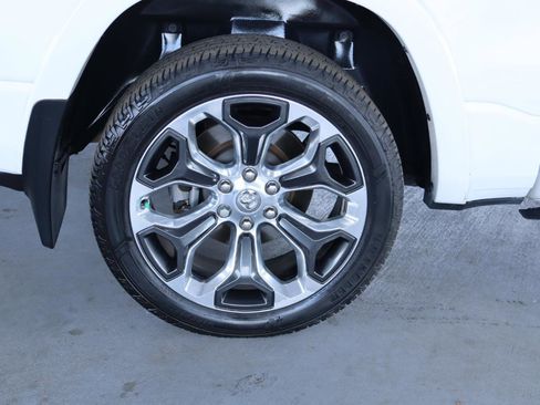 Used 2020 RAM 1500 Limited image 5