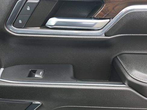 Used 2024 GMC Sierra 1500 SLT image 19