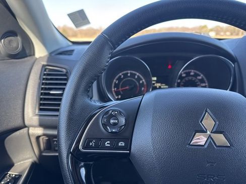 Used 2025 Mitsubishi Outlander Sport SE image 13
