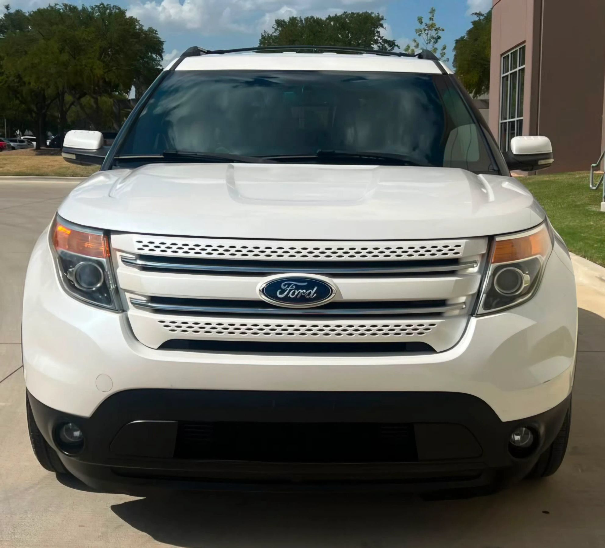 Used 2012 Ford Explorer Limited FWD image 2
