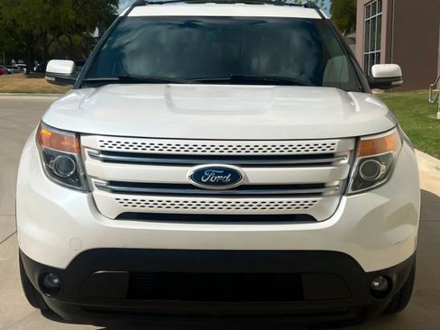 Used 2012 Ford Explorer Limited FWD image 2
