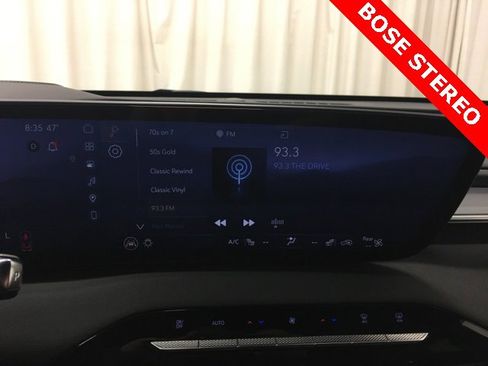 Used 2025 Buick Enclave Sport Touring image 22