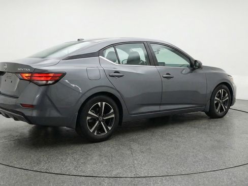 Used 2025 Nissan Sentra SV image 9