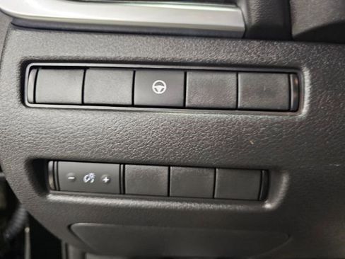 Used 2021 Nissan Rogue SV image 15