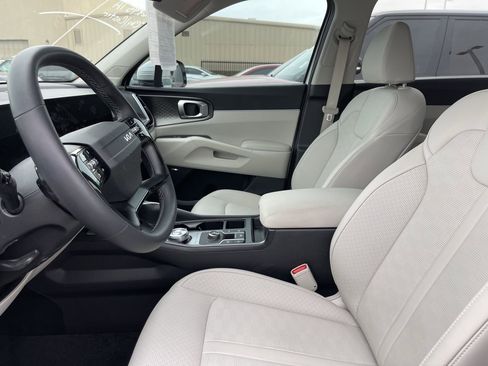 Used 2026 Kia Sorento EX w/ EX Premium Package image 11