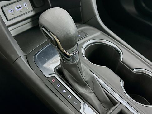 Used 2024 Chevrolet Equinox LT image 24