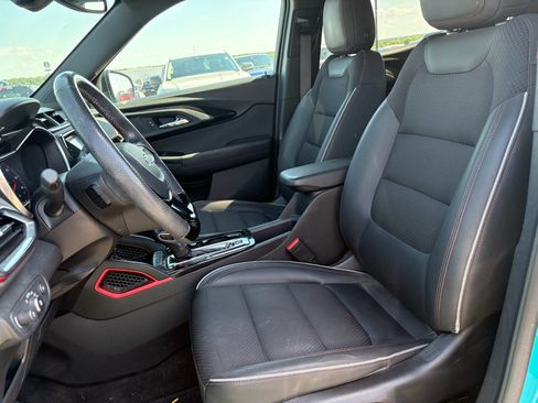Used 2022 Chevrolet TrailBlazer RS w/ Convenience Package FWD image 9