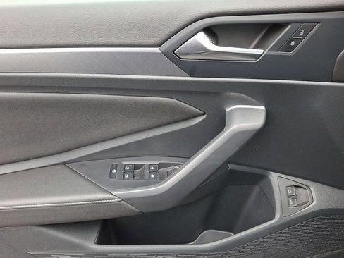 Certified 2024 Volkswagen Jetta SE FWD image 16