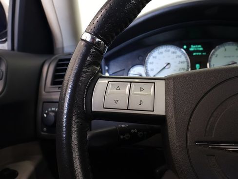 Used 2006 Chrysler 300 SRT8 w/ SRT Option Group II RWD image 30