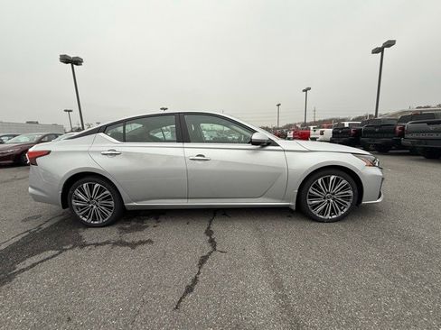 New 2025 Nissan Altima 2.5 SL image 4