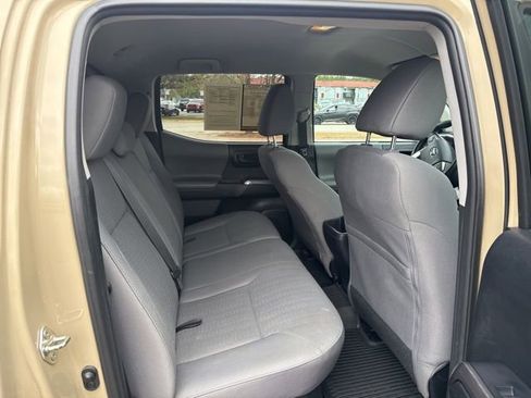 Used 2018 Toyota Tacoma SR5 image 17