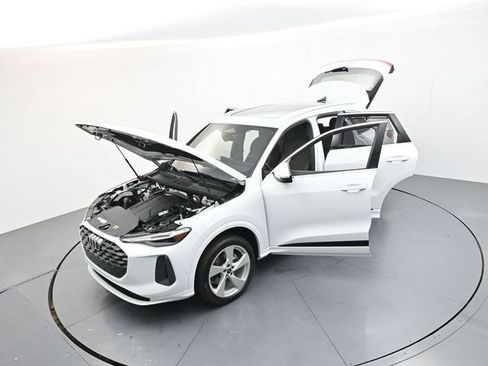 Used 2025 Audi Q5 Premium Plus AWD/4WD image 43