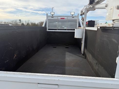 Used 2021 Ford F350 XL w/ Power Equipment Group image 15