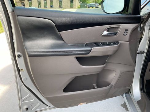 Used 2014 Honda Odyssey Touring Elite image 35