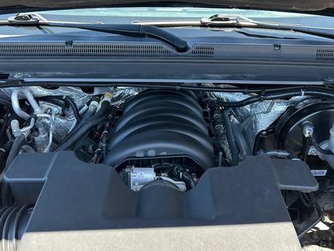 Used 2018 Chevrolet Tahoe Premier AWD/4WD image 13