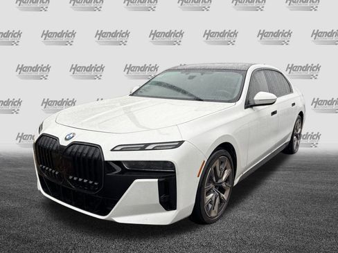 Certified 2025 BMW 740i image 10