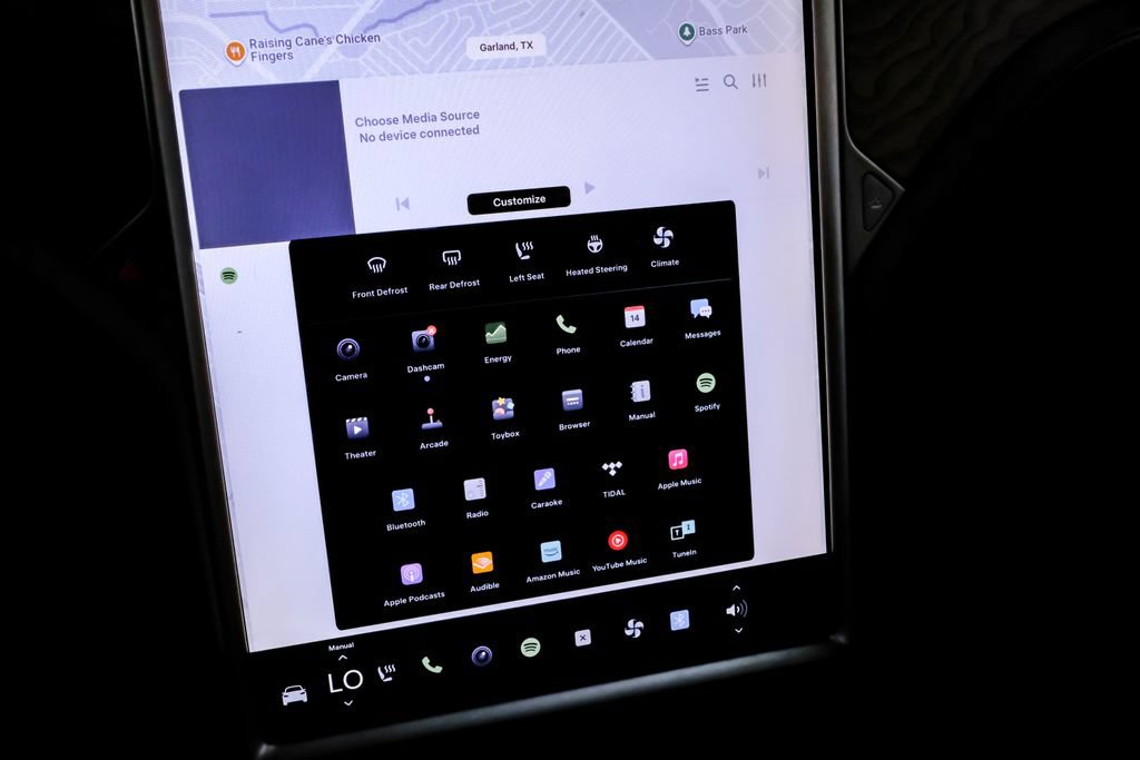 Used 2020 Tesla Model X Long Range AWD/4WD image 32