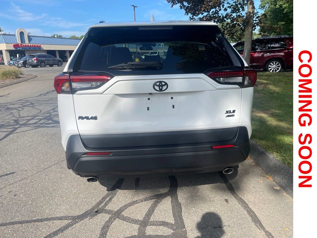 Used 2023 Toyota RAV4 XLE w/ Convenience Package AWD/4WD image 8