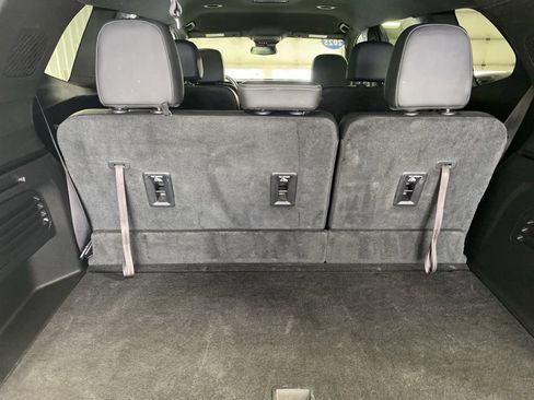 Used 2025 Buick Enclave Sport Touring AWD/4WD image 15