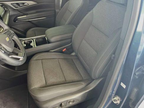 Used 2026 Chevrolet Traverse LT FWD image 21