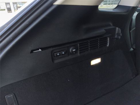 Used 2023 Lincoln Nautilus AWD w/ Premium Package image 19