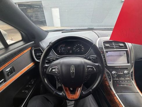 Used 2016 Lincoln MKX Select w/ Select Plus Package AWD/4WD image 37