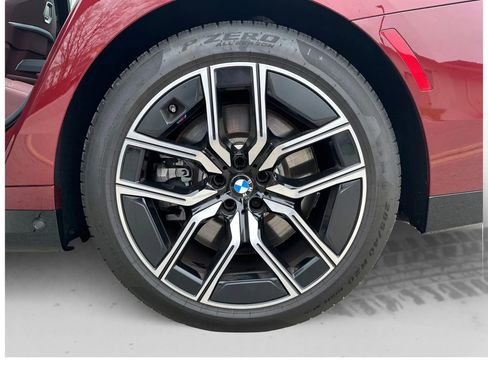 Used 2025 BMW 760i xDrive w/ Executive Package AWD/4WD image 18