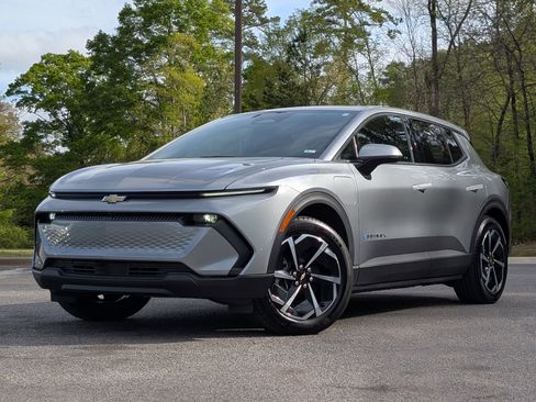 Used 2025 Chevrolet Equinox EV LT image 4