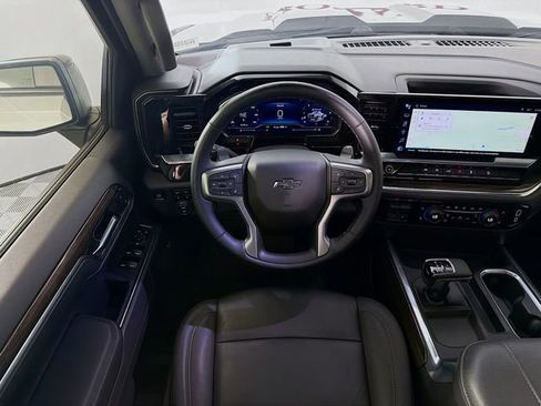 Used 2024 Chevrolet Silverado 1500 LT Trail Boss w/ Convenience Package II image 28