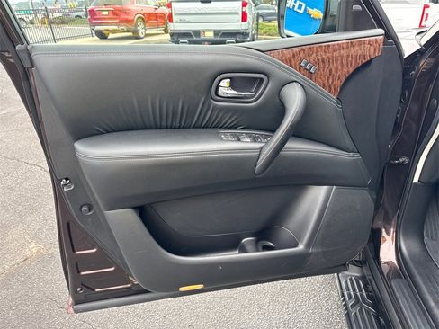 Used 2020 Nissan Armada Platinum w/ Interior Lighting Package image 11