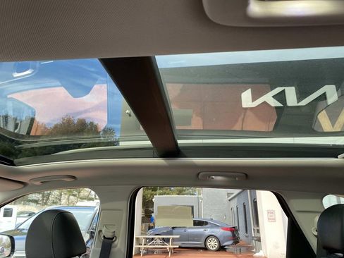 Used 2023 Kia Sorento X-Line EX image 11