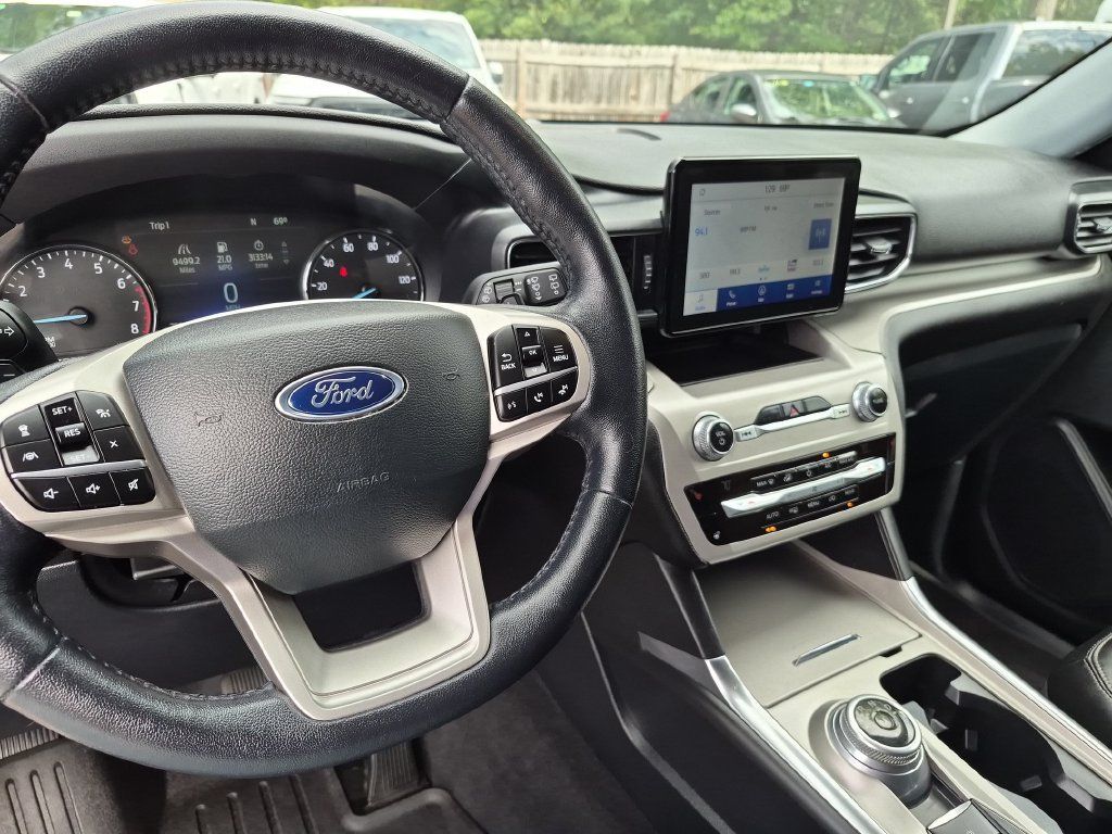 Certified 2021 Ford Explorer XLT w/ Equipment Group 202A AWD/4WD image 34