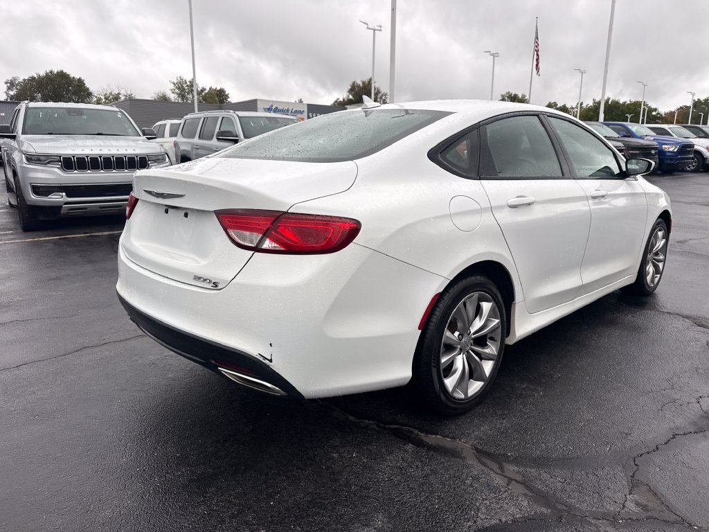 Used 2015 Chrysler 200 S w/ Comfort Group FWD image 6