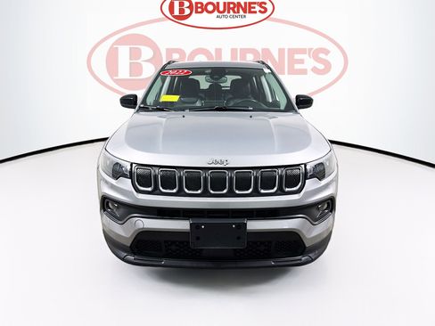 Used 2022 Jeep Compass Latitude w/ Convenience Group image 4