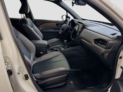 Used 2025 Subaru Forester Sport image 33