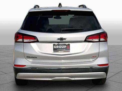 Certified 2022 Chevrolet Equinox RS w/ Infotainment Package FWD image 5