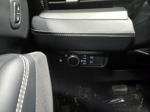 Used 2021 Ford Mustang Mach-E Select image 13