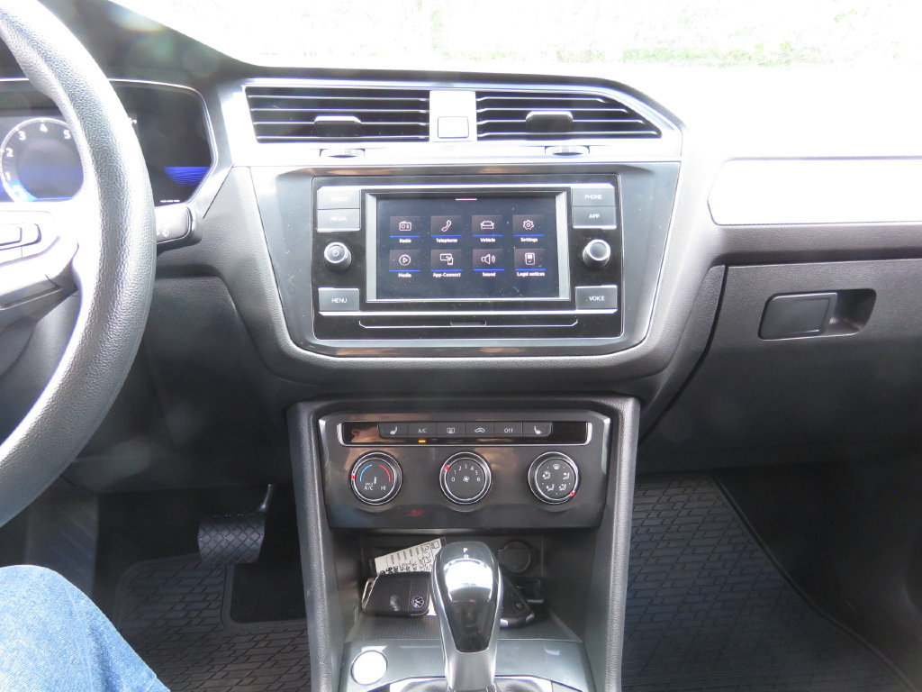 Used 2022 Volkswagen Tiguan S AWD/4WD image 25