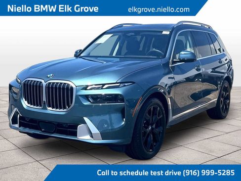 Used 2025 BMW X7 xDrive40i w/ Premium Package AWD/4WD image 1