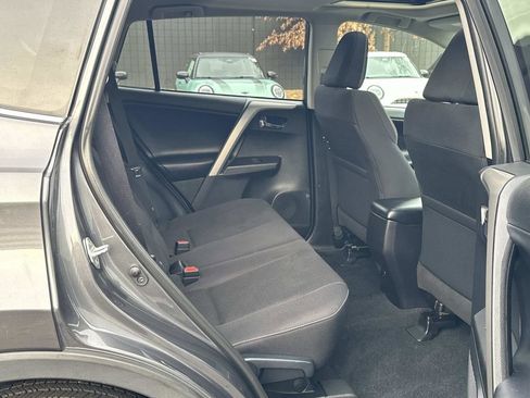 Used 2018 Toyota RAV4 XLE image 27
