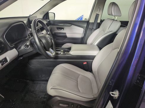 Certified 2025 Honda Pilot Elite image 13