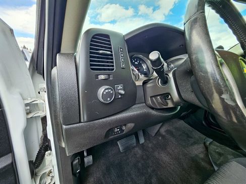 Used 2014 Chevrolet Silverado 2500 LT w/ Interior Plus Package AWD/4WD image 17