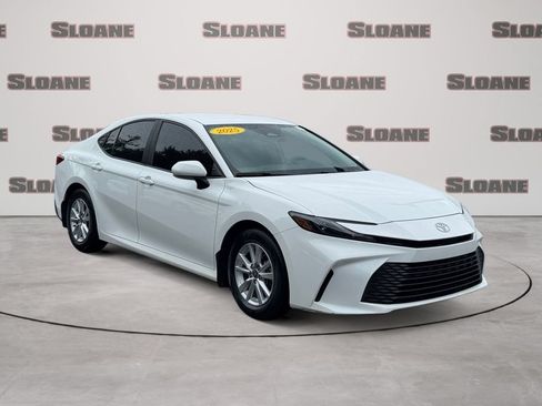 Used 2025 Toyota Camry LE FWD image 7