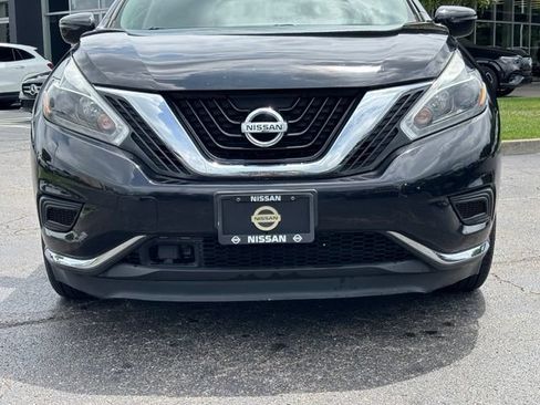 Used 2018 Nissan Murano S AWD/4WD image 2