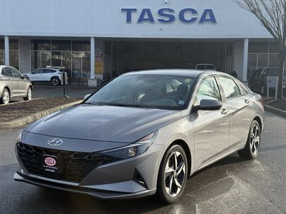 Used 2023 Hyundai Elantra SEL w/ Convenience Package