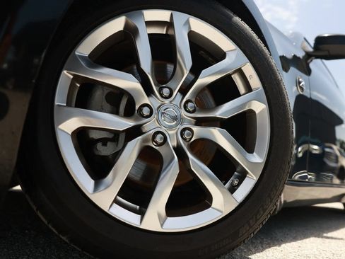 Used 2014 Nissan 370Z Coupe RWD image 20