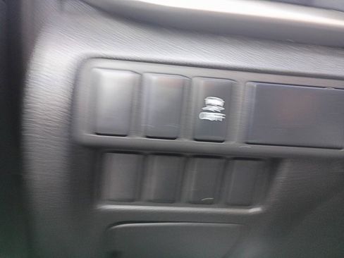 Used 2020 Mitsubishi Eclipse Cross ES image 32