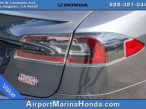 Used 2021 Tesla Model S Plaid image 9